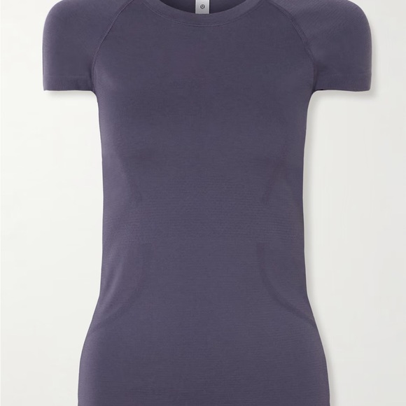 Lululemon Swiftly Tech Short
Sleeve Shirt 2.0 - Picture 1 of 3